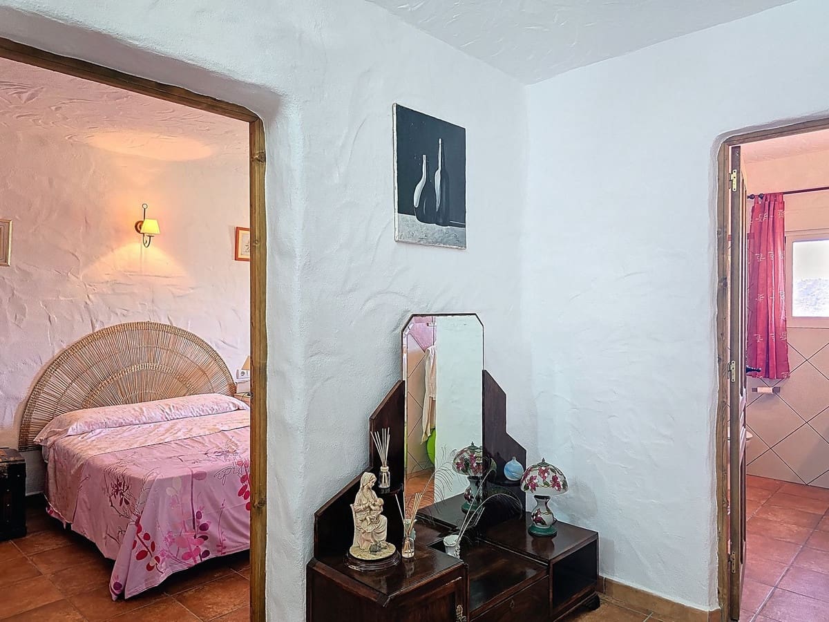 2 bedroom Finca/Country House for sale in Frigiliana with pool garage - € 339,000 (Ref: 9382016)