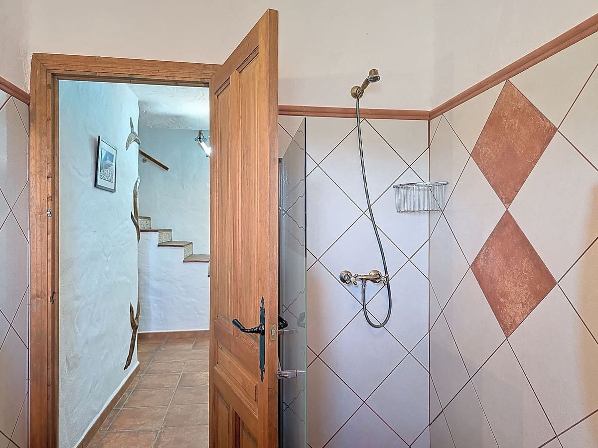 2 bedroom Finca/Country House for sale in Frigiliana with pool garage - € 339,000 (Ref: 9382016)