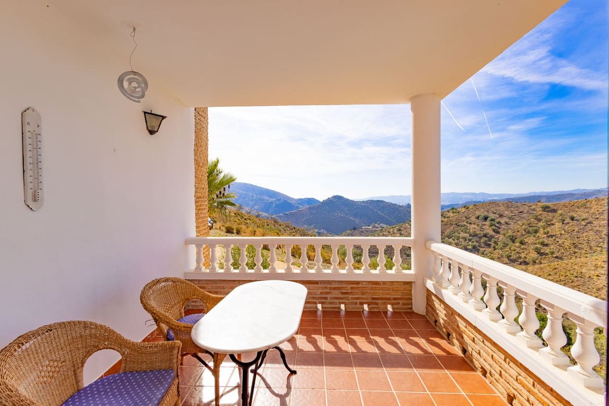 5 sovrum Villa till salu i Canillas de Aceituno med pool garage - 435 000 € (Ref: 9386746)