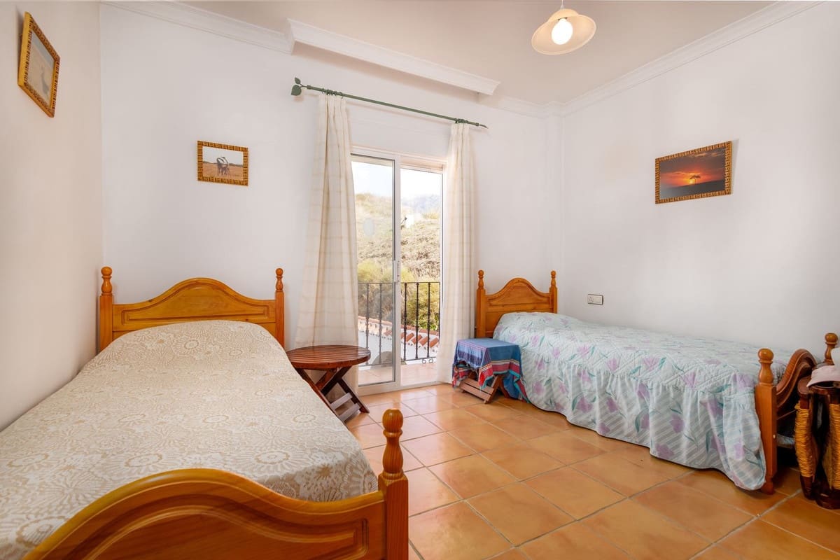 5 sovrum Villa till salu i Canillas de Aceituno med pool garage - 435 000 € (Ref: 9386746)