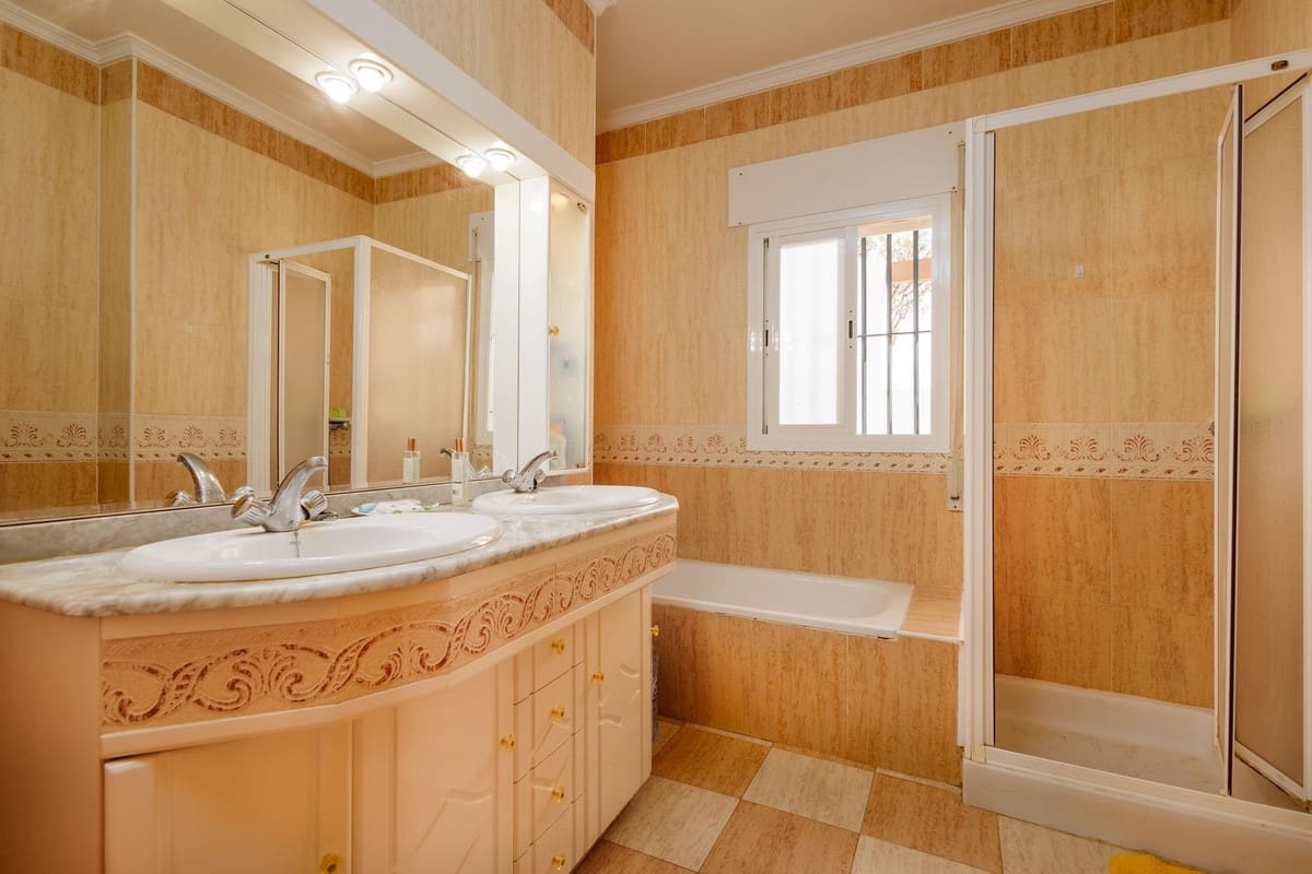 5 sovrum Villa till salu i Canillas de Aceituno med pool garage - 435 000 € (Ref: 9386746)