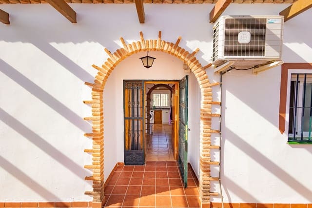 5 sovrum Villa till salu i Canillas de Aceituno med pool garage - 435 000 € (Ref: 9386746)