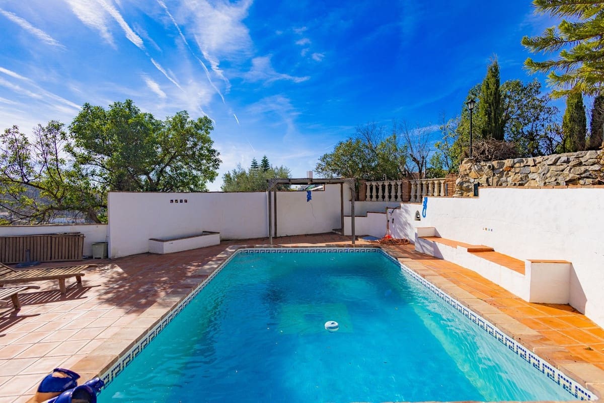 2 slaapkamer Finca/Landhuis te koop in Canillas de Aceituno met zwembad garage - € 295.000 (Ref: 9388712)