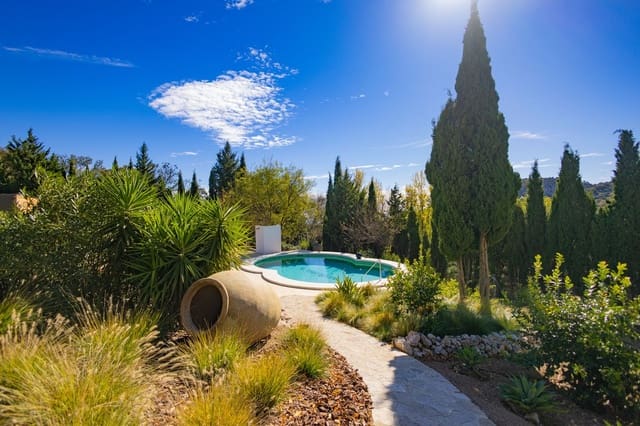 6 soveværelse Finca/Landehus til salg i Colmenar med swimmingpool garage - € 1.250.000 (Ref: 9394267)