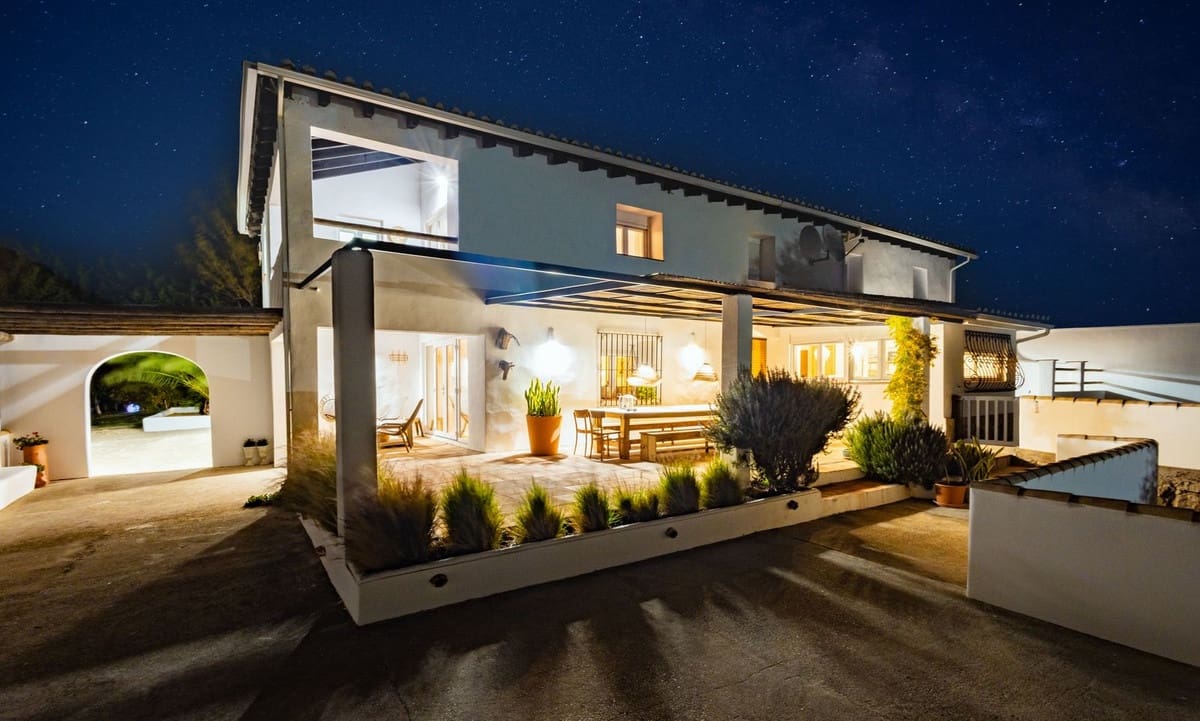 6 soveværelse Finca/Landehus til salg i Colmenar med swimmingpool garage - € 1.250.000 (Ref: 9394267)