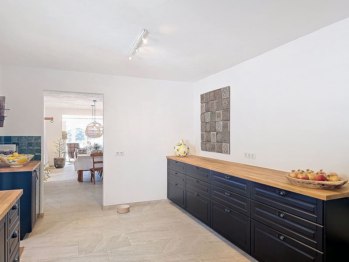 6 soveværelse Finca/Landehus til salg i Colmenar med swimmingpool garage - € 1.250.000 (Ref: 9394267)