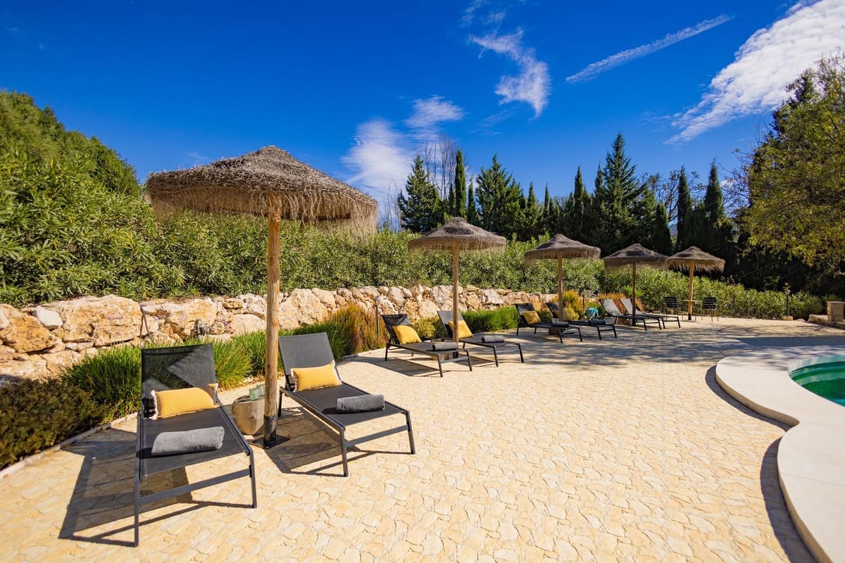 6 soveværelse Finca/Landehus til salg i Colmenar med swimmingpool garage - € 1.250.000 (Ref: 9394267)