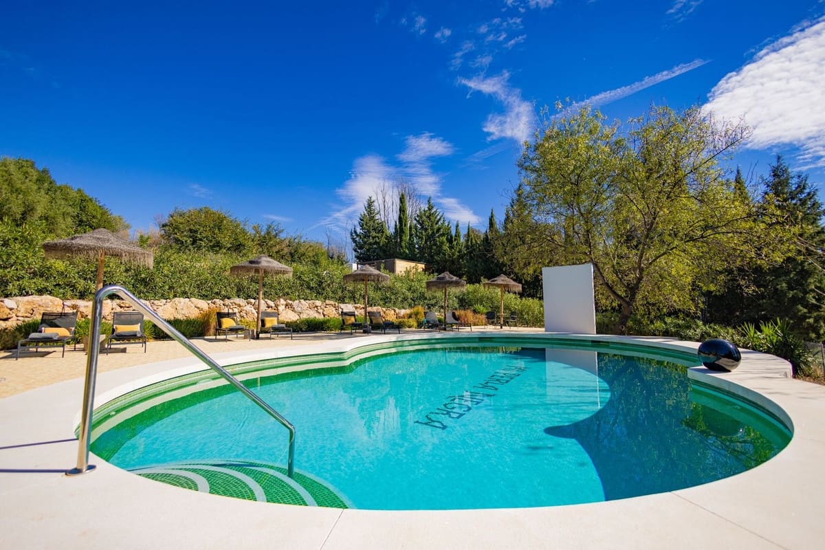 6 soveværelse Finca/Landehus til salg i Colmenar med swimmingpool garage - € 1.250.000 (Ref: 9394267)