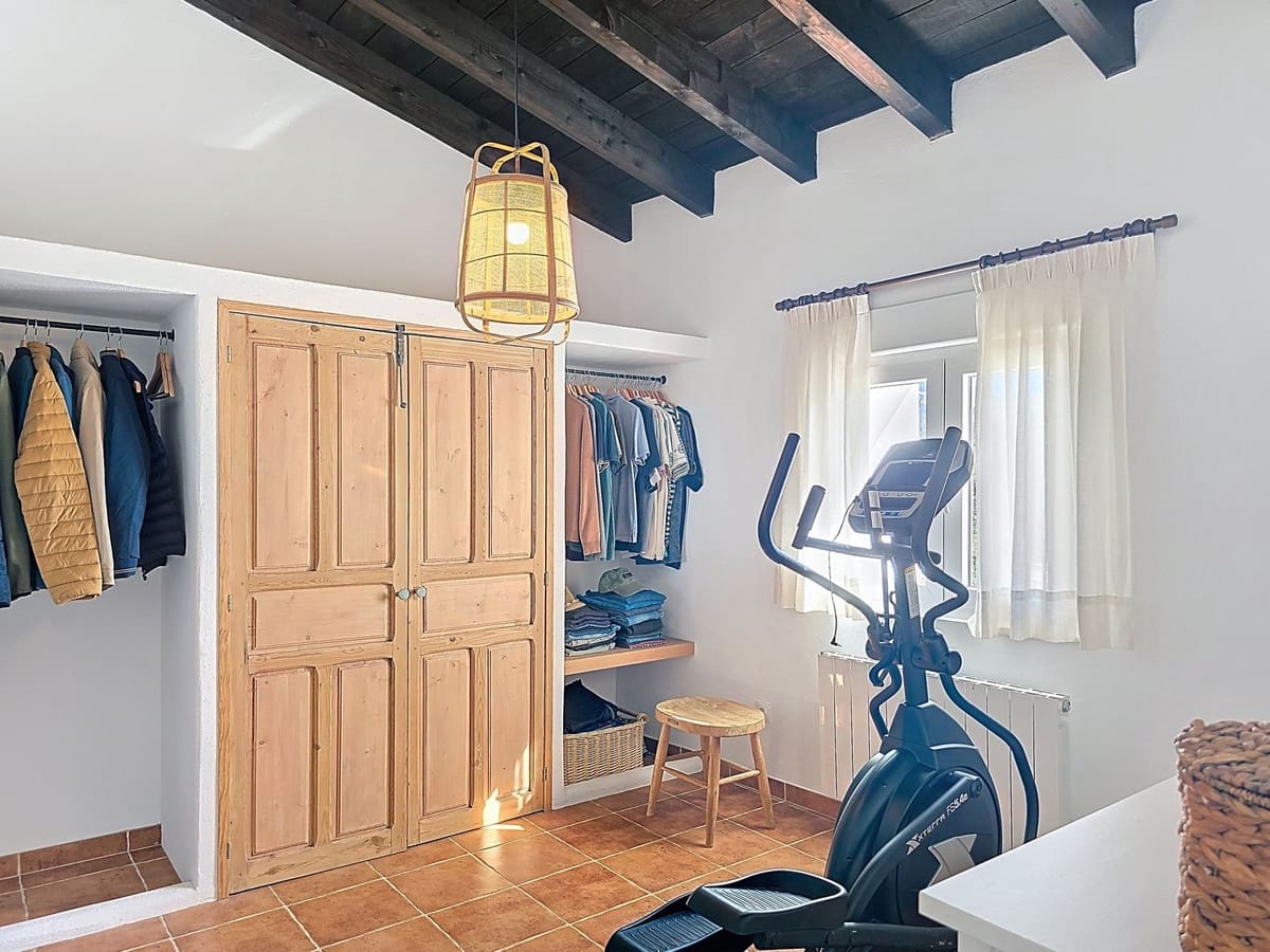 6 soveværelse Finca/Landehus til salg i Colmenar med swimmingpool garage - € 1.250.000 (Ref: 9394267)