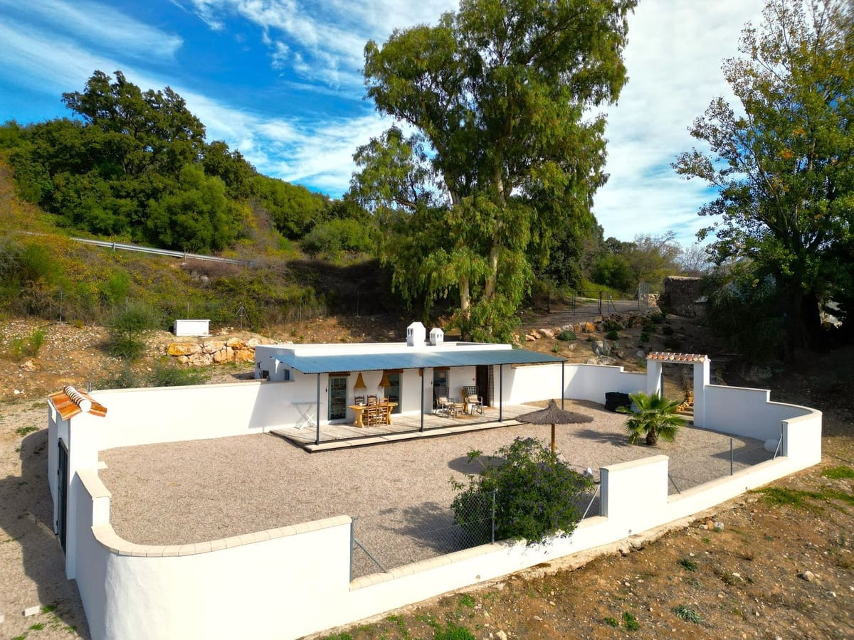 6 soveværelse Finca/Landehus til salg i Colmenar med swimmingpool garage - € 1.250.000 (Ref: 9394267)