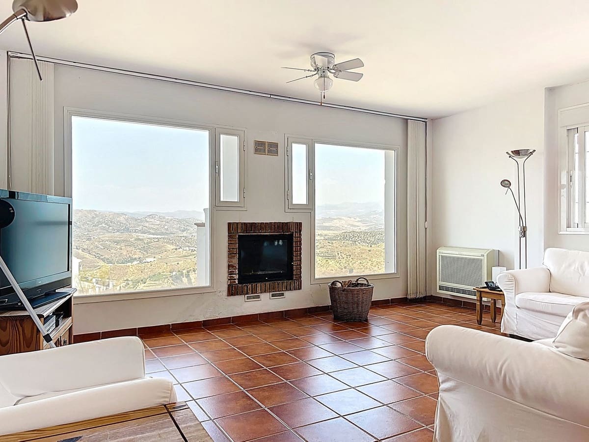 3 sovrum Villa till salu i Canillas de Aceituno - 345 000 € (Ref: 9397990)