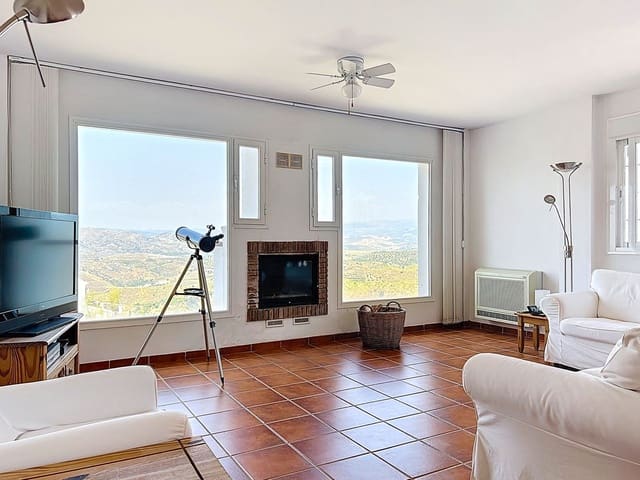 3 sovrum Villa till salu i Canillas de Aceituno - 345 000 € (Ref: 9397990)