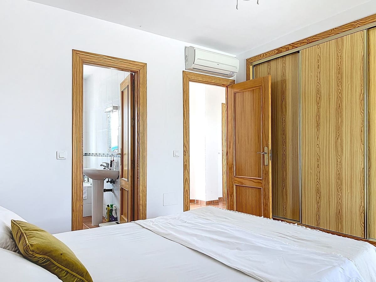 3 sovrum Villa till salu i Canillas de Aceituno - 345 000 € (Ref: 9397990)