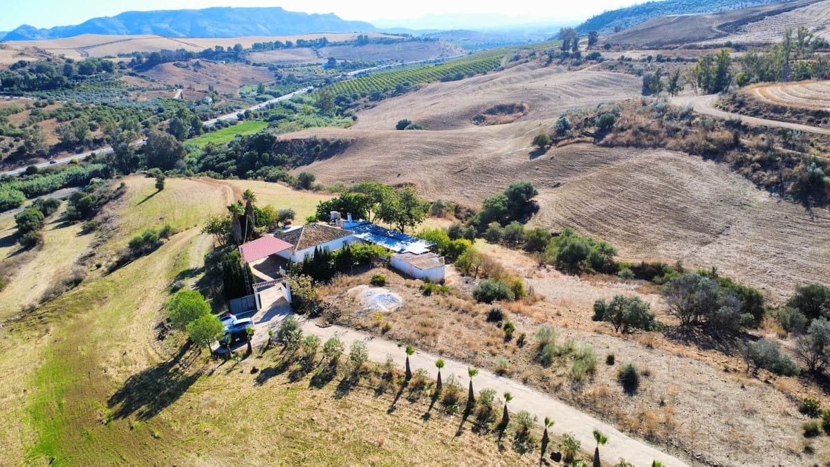 3 slaapkamer Villa te koop in Pizarra met zwembad garage - € 580.000 (Ref: 9398770)