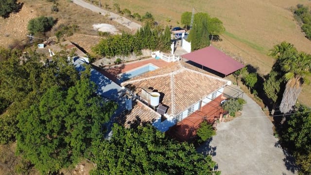 3 slaapkamer Villa te koop in Pizarra met zwembad garage - € 580.000 (Ref: 9398770)