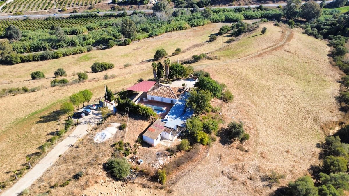 3 chambre Villa/Maison à vendre à Pizarra avec piscine garage - 580 000 € (Ref: 9398770)