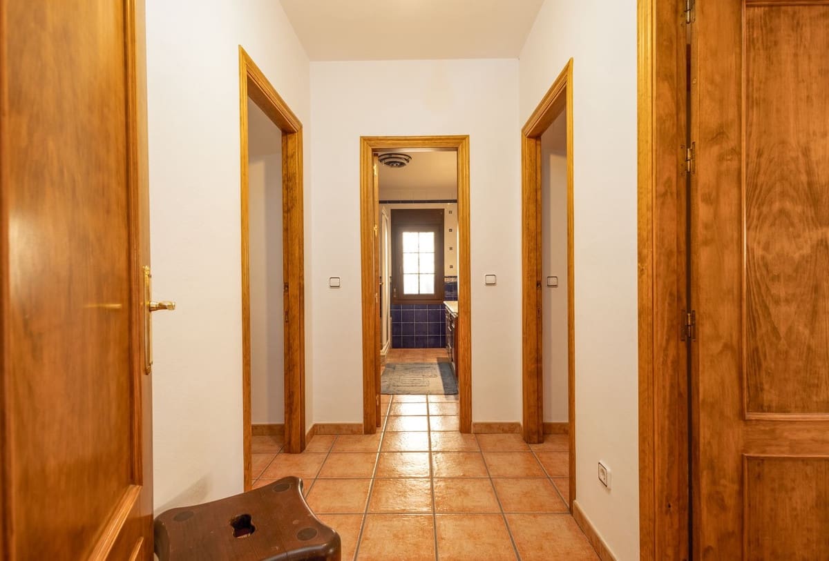 7 soveværelse Villa til salg i Velez de Benaudalla med garage - € 995.000 (Ref: 9400150)