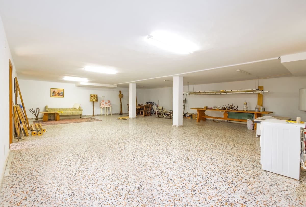 7 soveværelse Villa til salg i Velez de Benaudalla med garage - € 995.000 (Ref: 9400150)