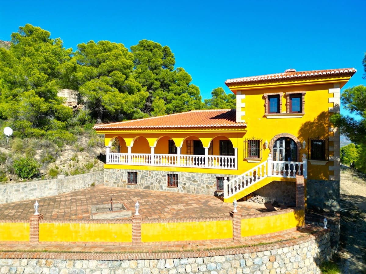 7 soveværelse Villa til salg i Velez de Benaudalla med garage - € 995.000 (Ref: 9400150)