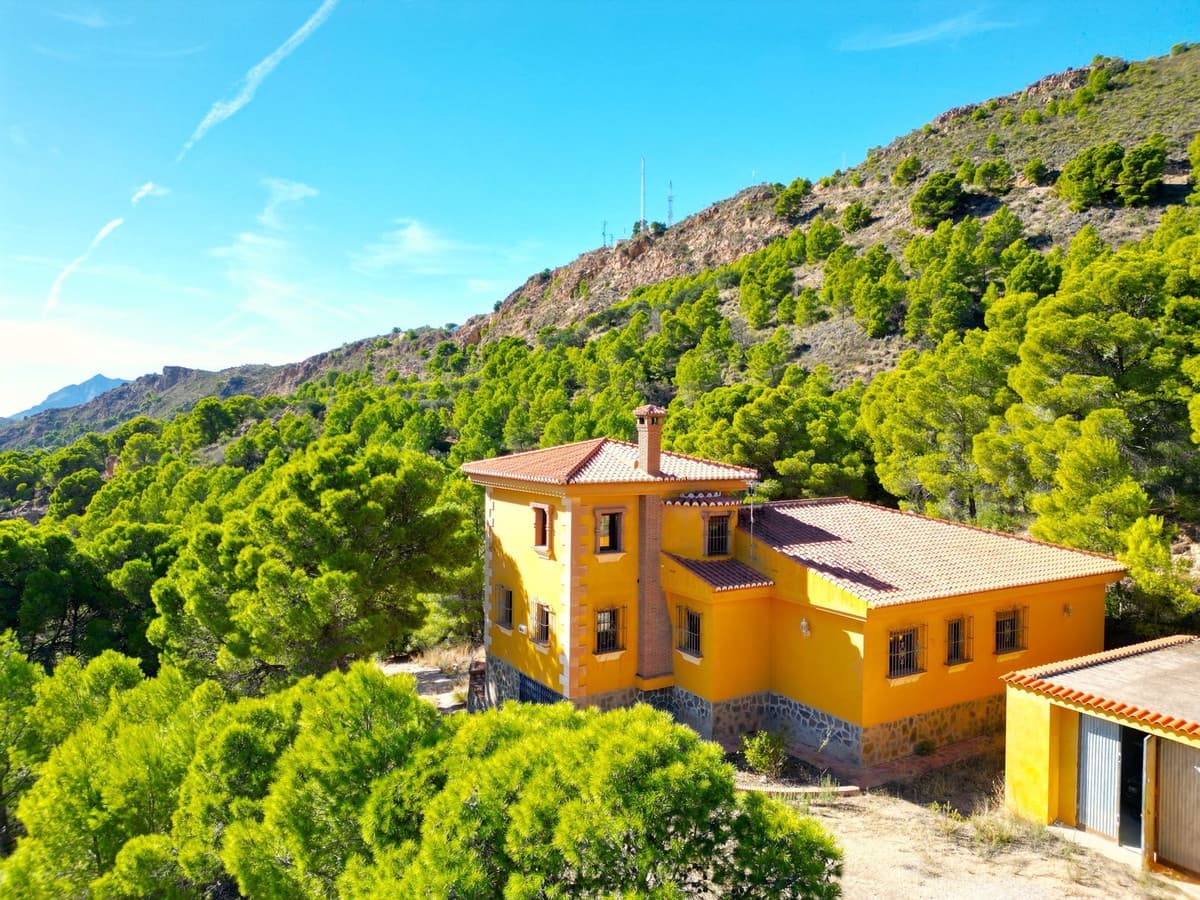 7 soveværelse Villa til salg i Velez de Benaudalla med garage - € 995.000 (Ref: 9400150)