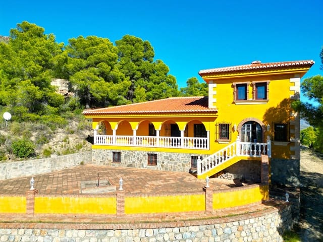 7 soveværelse Villa til salg i Vélez de Benaudalla med garage - € 995.000 (Ref: 9400150)