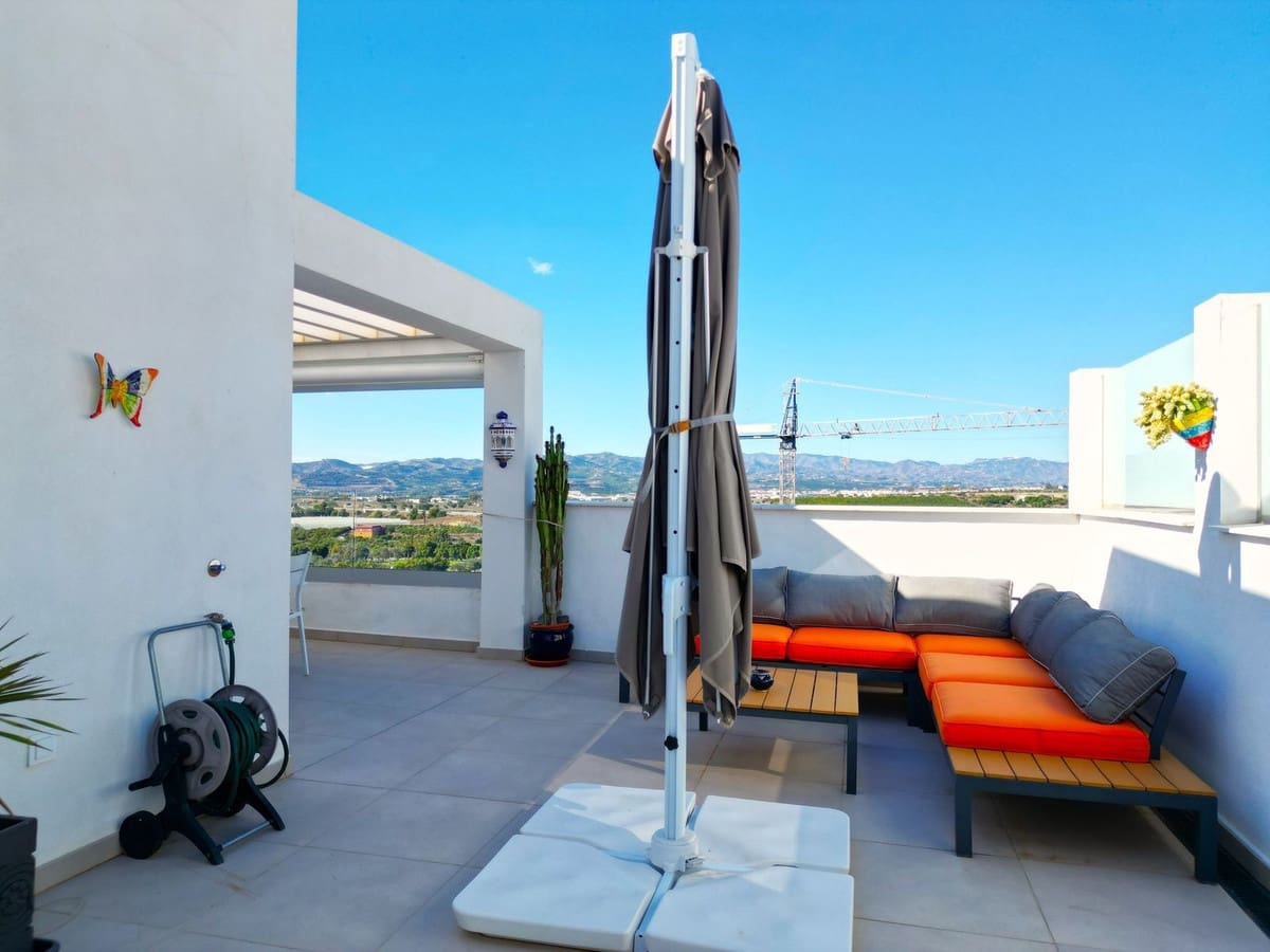 2 soveværelse Penthouse til salg i Caleta de Velez med swimmingpool garage - € 489.000 (Ref: 9413465)