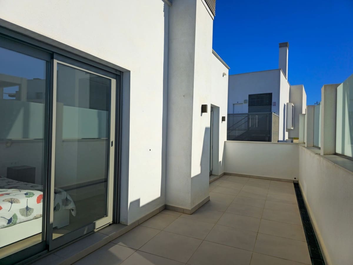 2 soveværelse Penthouse til salg i Caleta de Velez med swimmingpool garage - € 489.000 (Ref: 9413465)