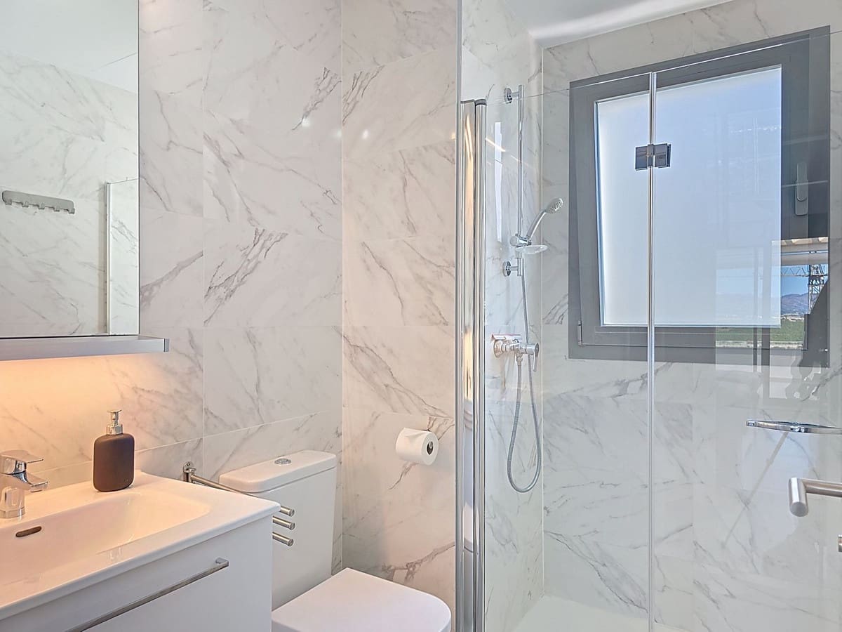 2 soveværelse Penthouse til salg i Caleta de Velez med swimmingpool garage - € 489.000 (Ref: 9413465)