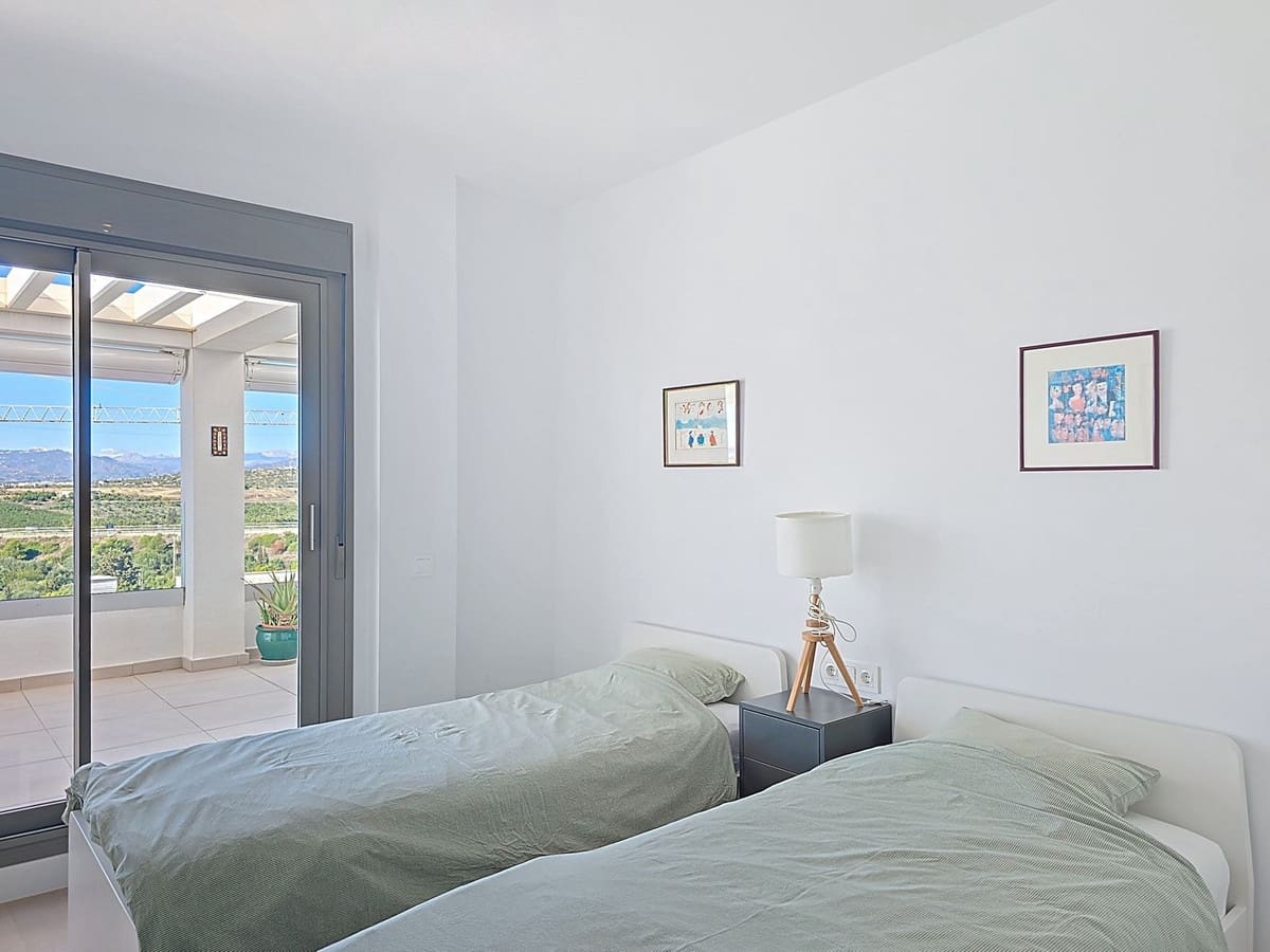 2 chambre Penthouse à vendre à Caleta de Velez avec piscine garage - 489 000 € (Ref: 9413465)