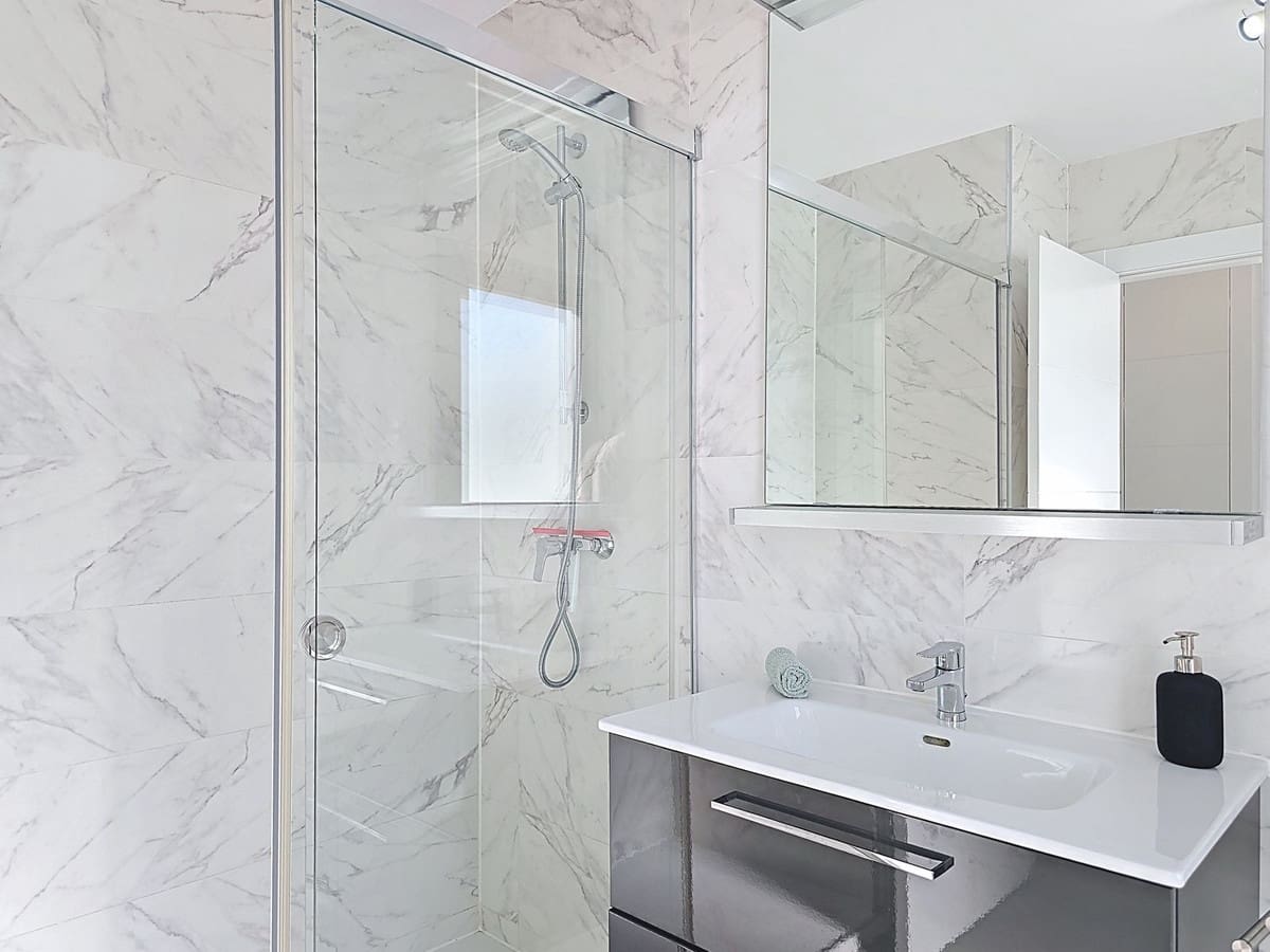 2 chambre Penthouse à vendre à Caleta de Velez avec piscine garage - 489 000 € (Ref: 9413465)