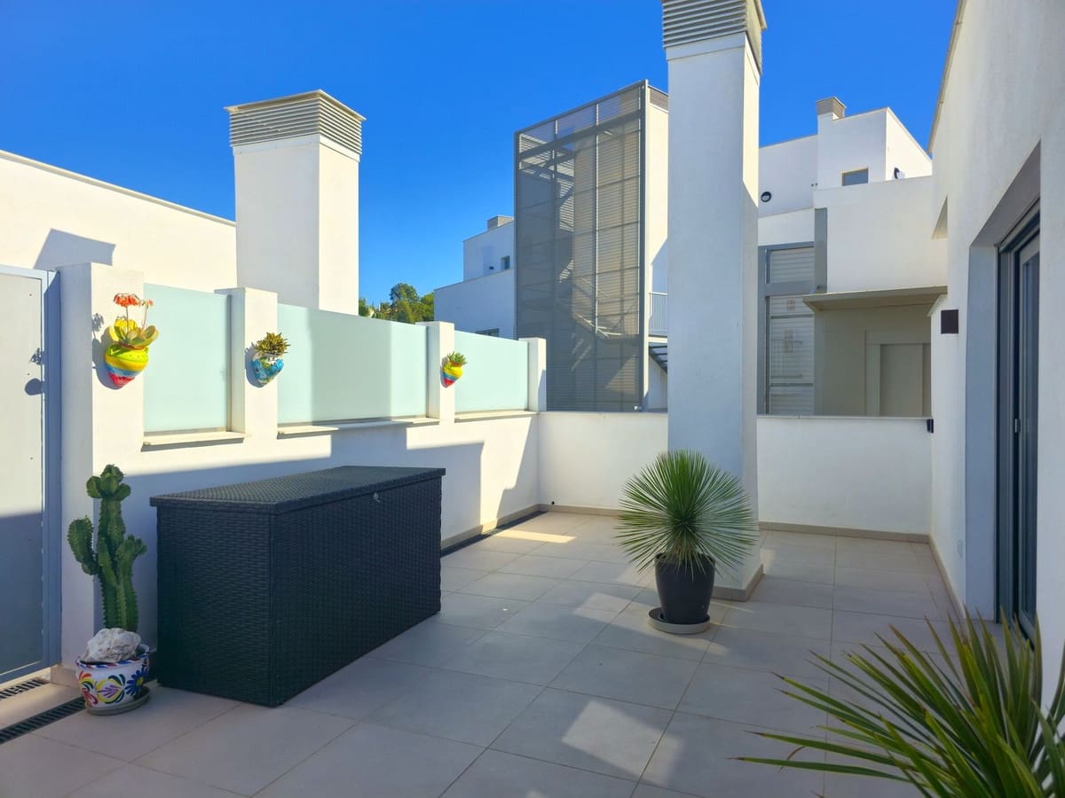 2 chambre Penthouse à vendre à Caleta de Velez avec piscine garage - 489 000 € (Ref: 9413465)