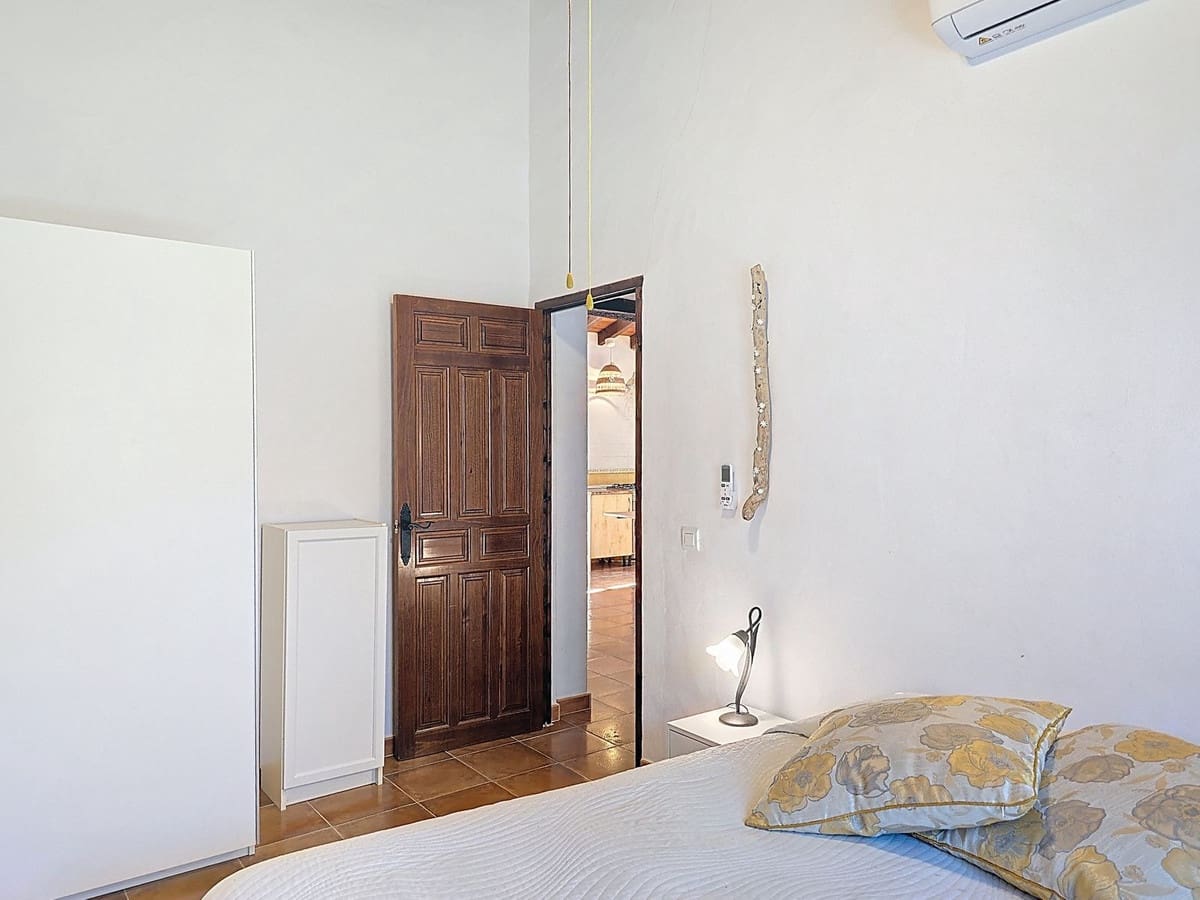 3 quarto Moradia para venda em El Borge com piscina garagem - 345 000 € (Ref: 9420040)