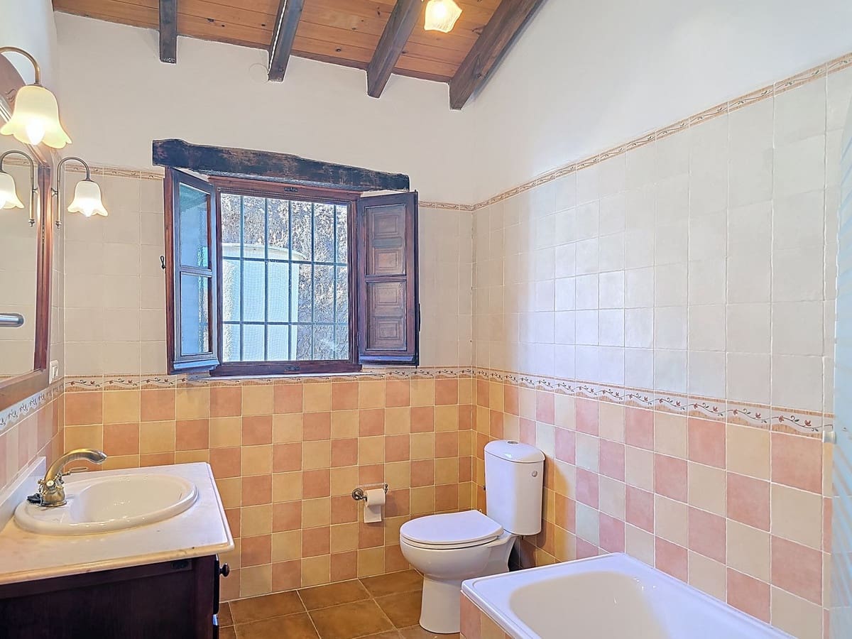 3 quarto Moradia para venda em El Borge com piscina garagem - 345 000 € (Ref: 9420040)