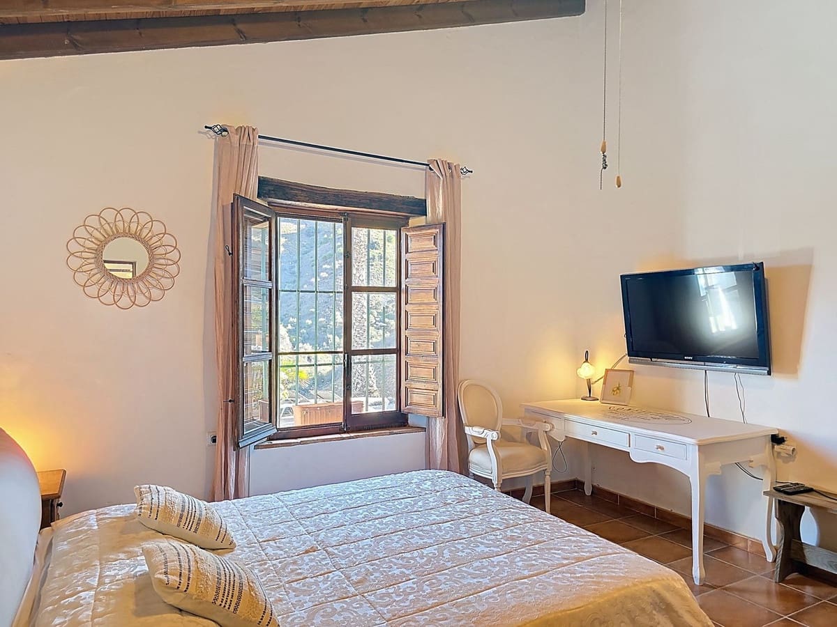 3 quarto Moradia para venda em El Borge com piscina garagem - 345 000 € (Ref: 9420040)