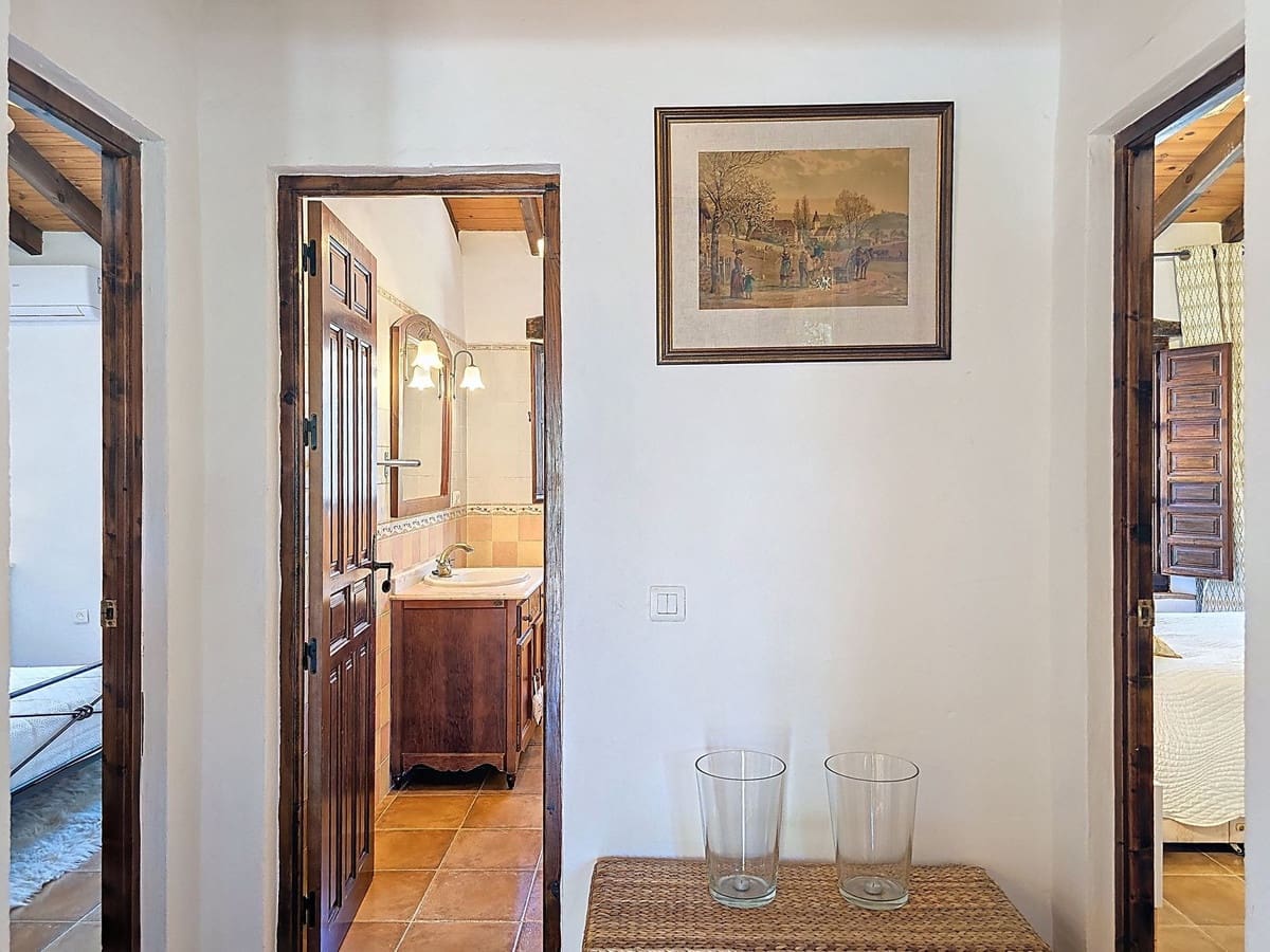 3 quarto Moradia para venda em El Borge com piscina garagem - 345 000 € (Ref: 9420040)