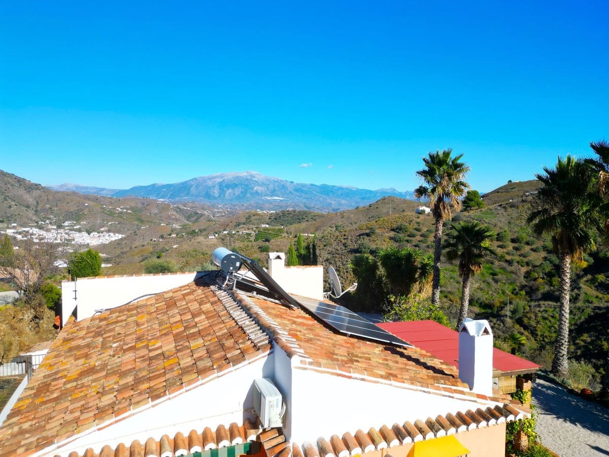 3 quarto Moradia para venda em El Borge com piscina garagem - 345 000 € (Ref: 9420040)