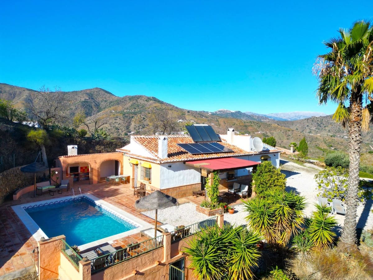 3 sovrum Villa till salu i El Borge med pool garage - 345 000 € (Ref: 9420040)