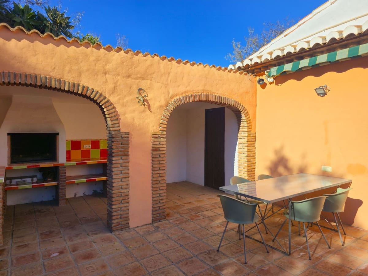 3 sovrum Villa till salu i El Borge med pool garage - 345 000 € (Ref: 9420040)