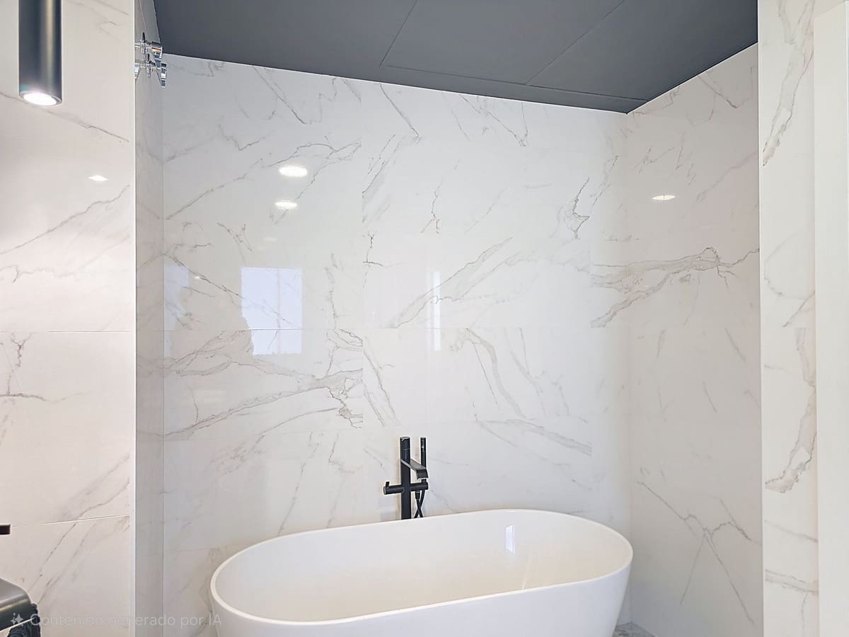 5 quarto Moradia Geminada para venda em Velez de Benaudalla com garagem - 430 000 € (Ref: 9424101)