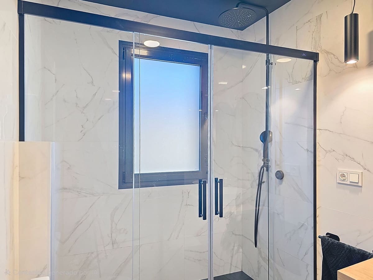 5 quarto Moradia Geminada para venda em Velez de Benaudalla com garagem - 430 000 € (Ref: 9424101)