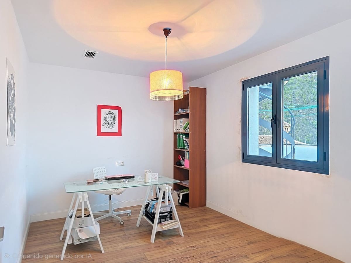 5 quarto Moradia Geminada para venda em Velez de Benaudalla com garagem - 430 000 € (Ref: 9424101)