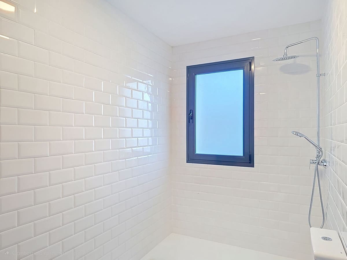 5 quarto Moradia Geminada para venda em Velez de Benaudalla com garagem - 430 000 € (Ref: 9424101)