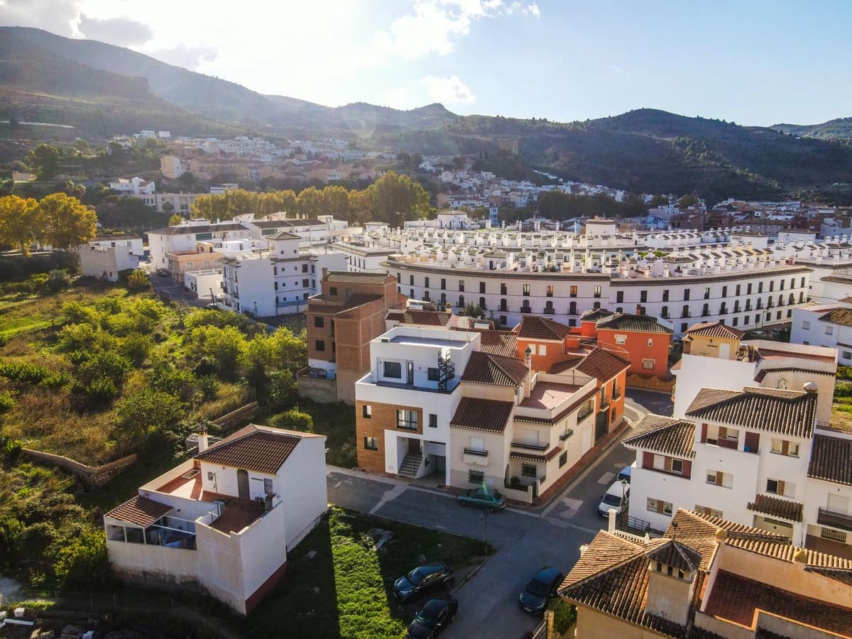 5 quarto Moradia Geminada para venda em Velez de Benaudalla com garagem - 430 000 € (Ref: 9424101)