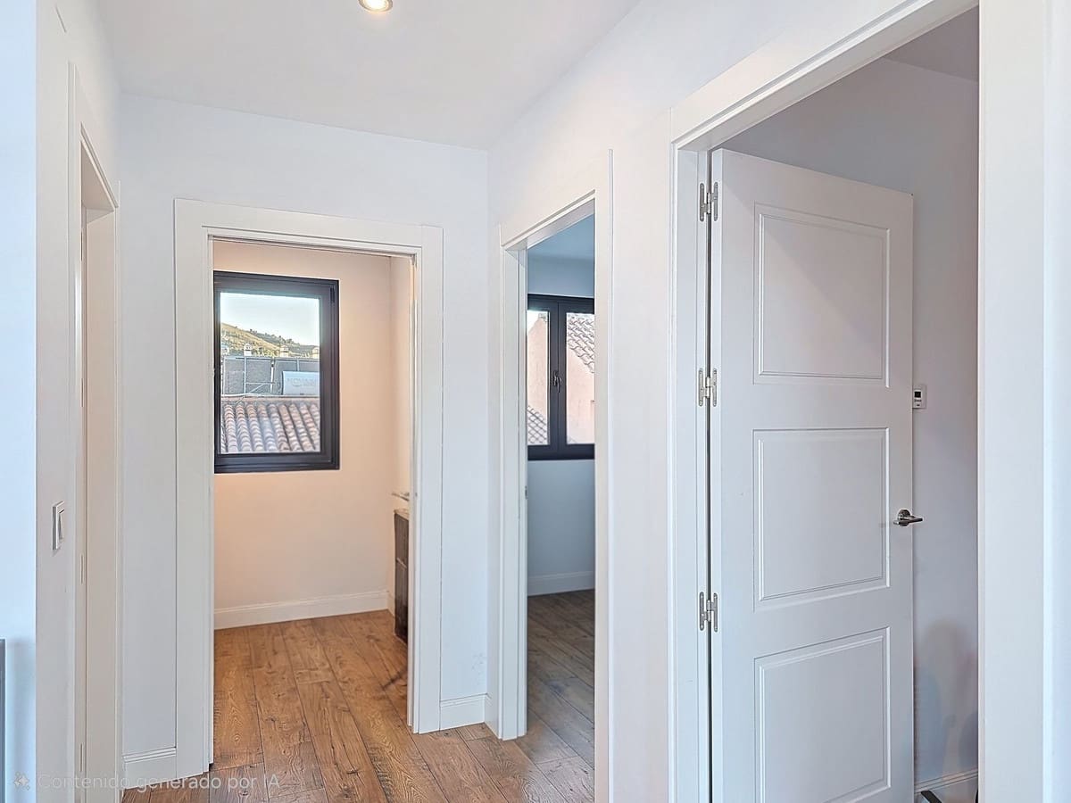 5 quarto Moradia Geminada para venda em Velez de Benaudalla com garagem - 430 000 € (Ref: 9424101)