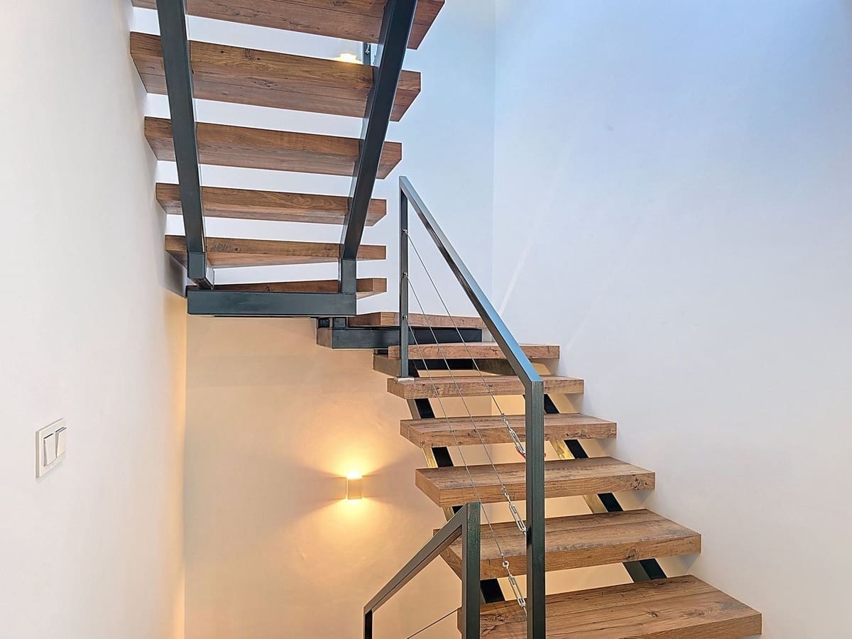 5 quarto Moradia Geminada para venda em Velez de Benaudalla com garagem - 430 000 € (Ref: 9424101)