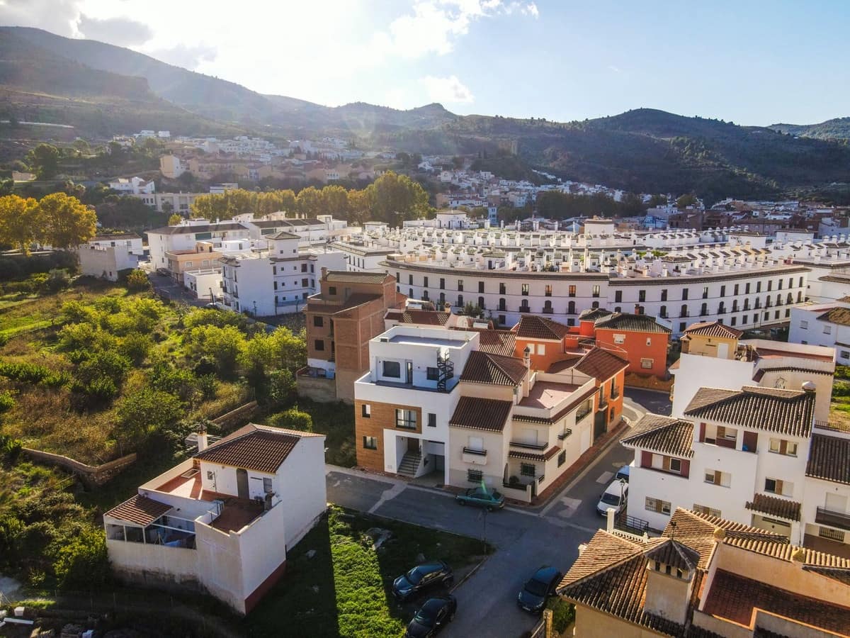 5 soverom Kjedet enebolig til salgs i Velez de Benaudalla med garasje - € 430 000 (Ref: 9424101)