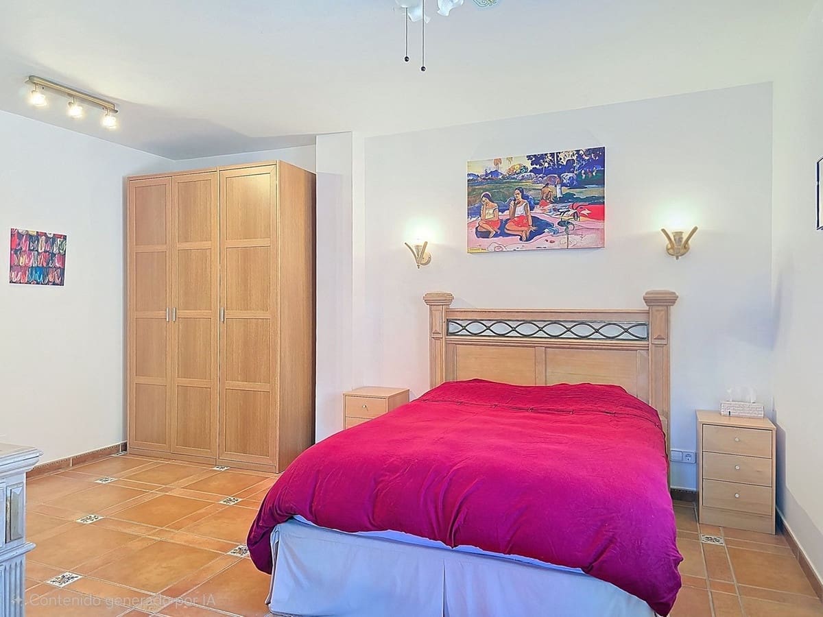 5 slaapkamer Villa te koop in Sayalonga met zwembad - € 895.000 (Ref: 9432719)