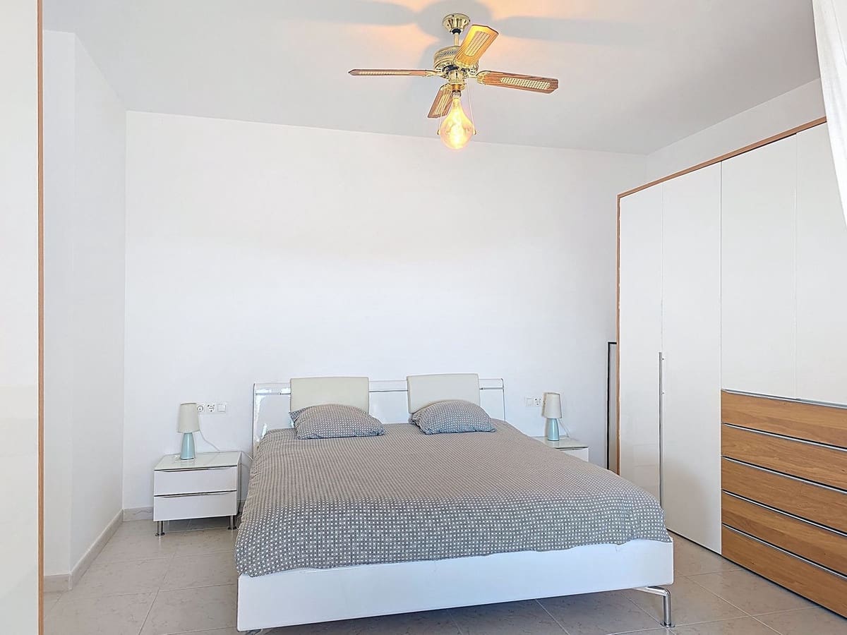 5 slaapkamer Villa te koop in Sayalonga met zwembad - € 895.000 (Ref: 9432719)