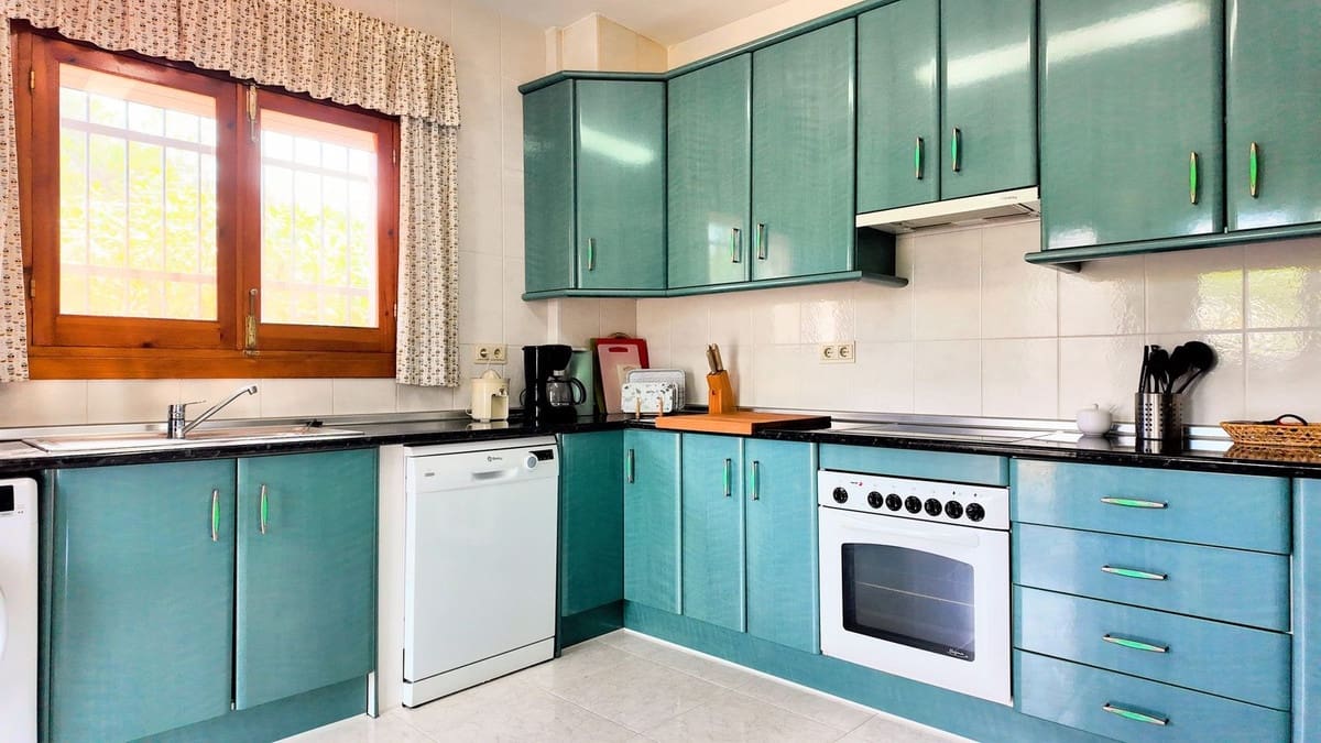 2 soverom Villa til salgs i Almogia med svømmebasseng garasje - € 320 000 (Ref: 9436302)