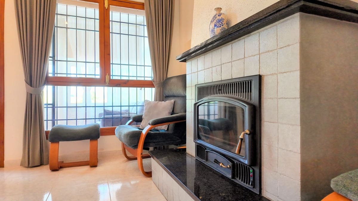 2 soverom Villa til salgs i Almogia med svømmebasseng garasje - € 320 000 (Ref: 9436302)